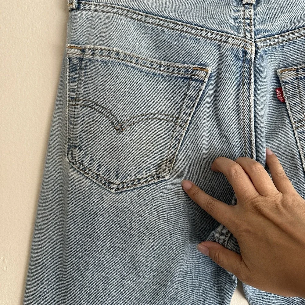 Levis features some
